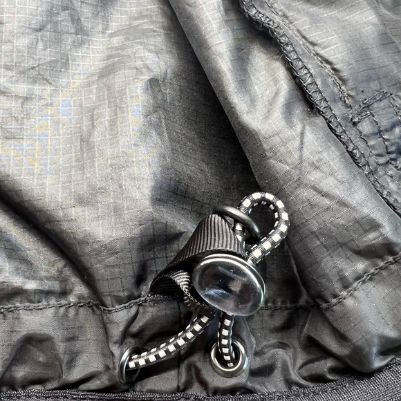 The North Face Men’s Black Full Zip Mesh Back Lightweight Vest - Picture 12 of 16